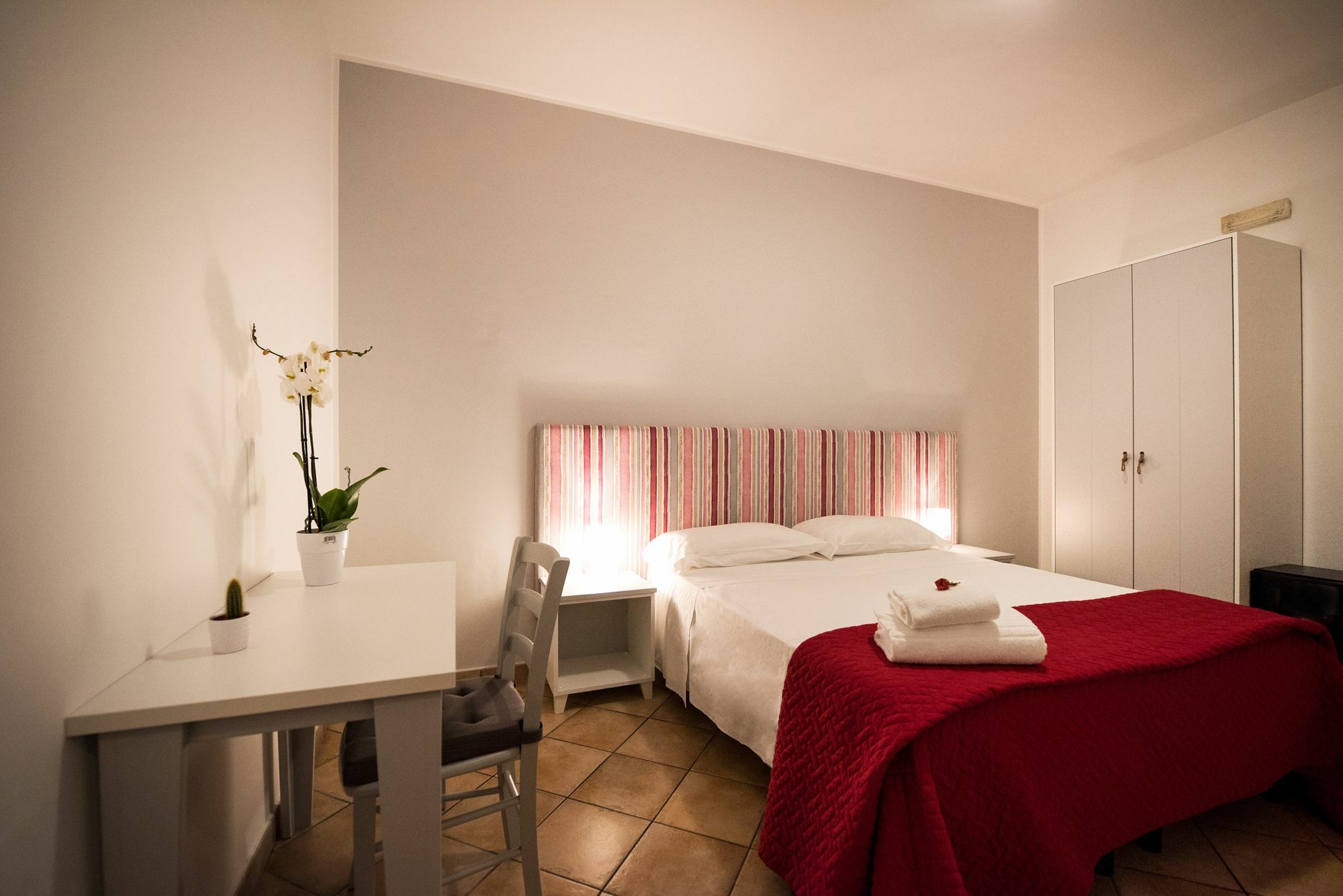 Cabrera House Bed & Breakfast Pozzallo Ngoại thất bức ảnh